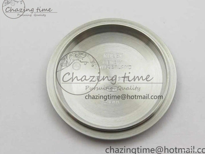 1226 Casual Oyster Perpetual 41mm 124300 EWF Best Edition Red Dial on SS Bracelet A 2856